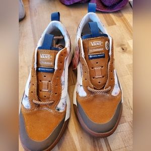 Vans Parks Project Ultrarange Exo Shoes Brown and Ivory.